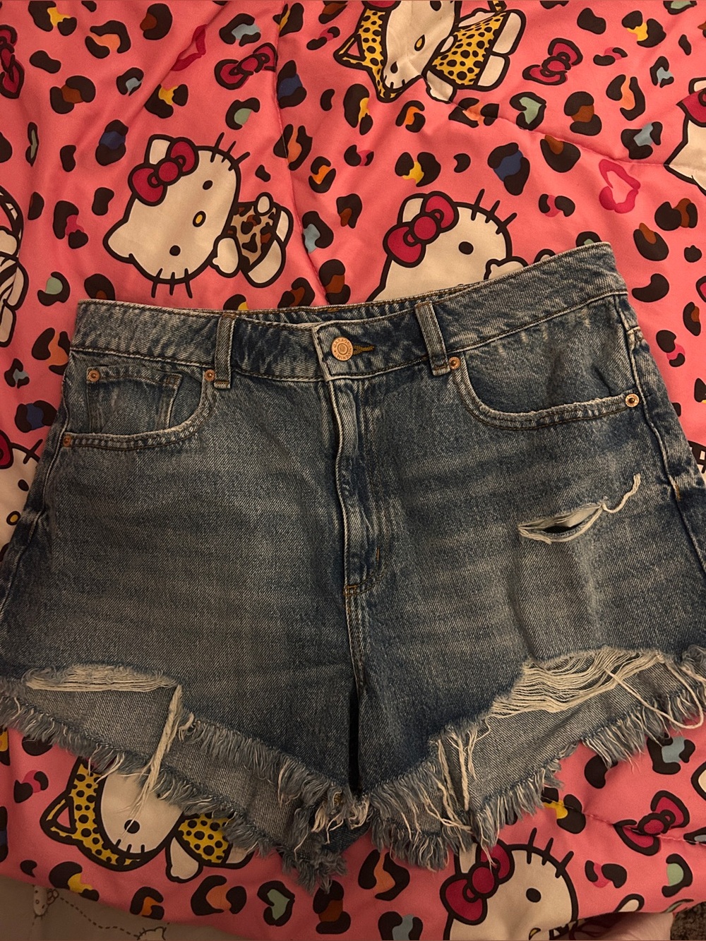 Garage High-Rise Distressed Denim Shorts - Blue💙